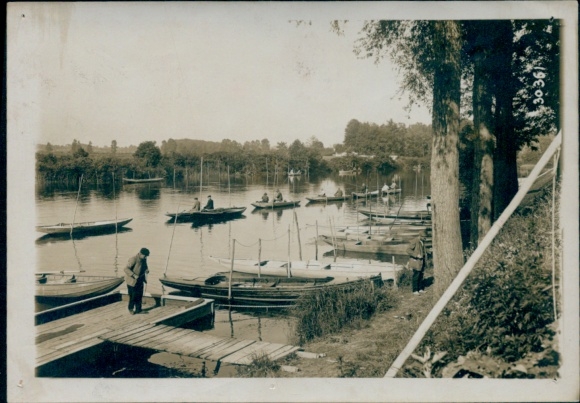 Foto Frankreich, Eröffnung der Fischersaison an der Marne