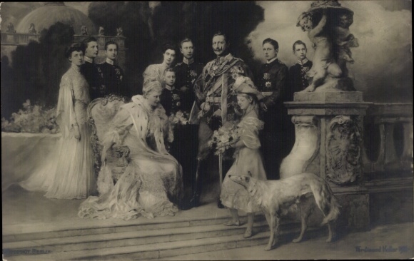 Artist Postcard Keller, Ferdinand, German Imperial House under Kaiser Wilhelm II, Greyhound