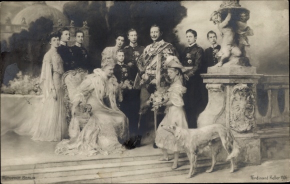 Artist Postcard Keller, Ferdinand, German Imperial House under Kaiser Wilhelm II, Greyhound