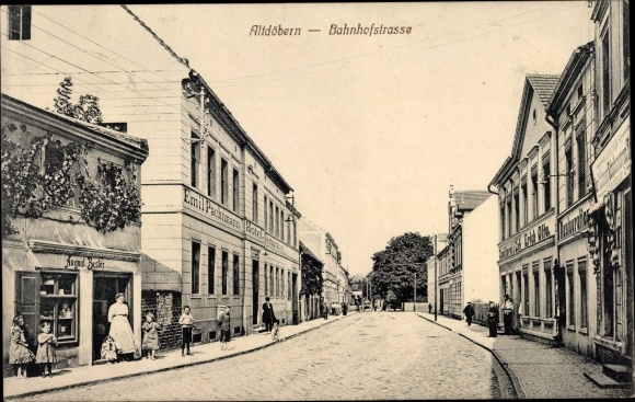 Postcard Altdöbern in Niederlausitz, Bahnhofstrasse, Hotel Emil Pachtmann