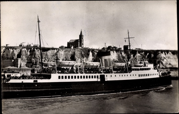 Ak Dieppe Seine Maritime, Le Courrier Arromanches dans le Port, Dampfschiff, SNCF