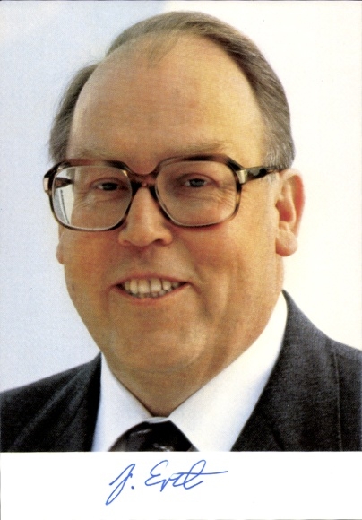 Picture politician Josef Ertl, Federal Minister of Food, Agriculture and Forestry, autograph