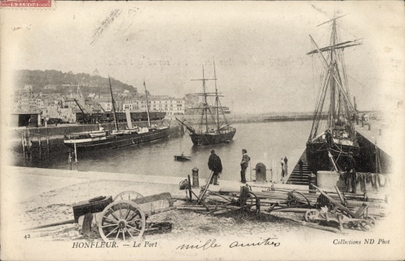Ak Honfleur Calvados, Hafenansicht, Schiffe,  , schwarz-weiß