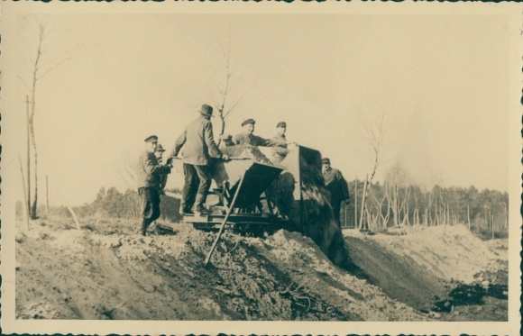 Photo Postcard Zerbst in Anhalt, road construction, bike path, subsidence are filled