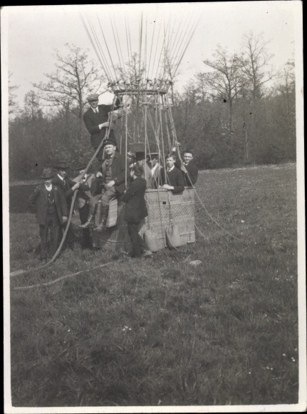 Photo men in the balloon Franconia II