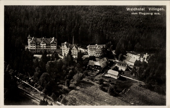 Ak Villingen Schwenningen in het Zwarte Woud, Waldhotel Villingen, luchtfoto