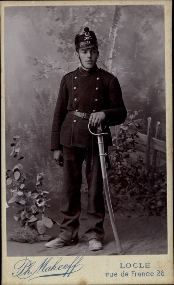 Photo Le Locle Neuchâtel Canton, Swiss soldier in uniform, Regiment 11