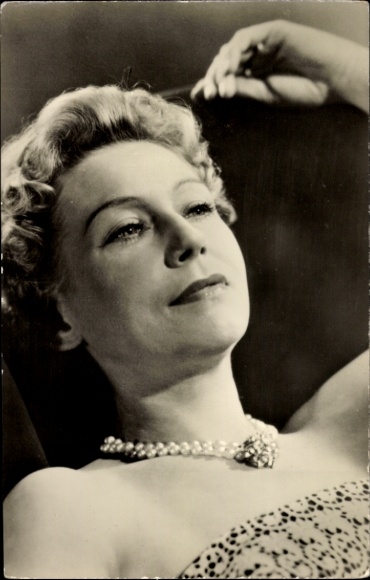 Ak Schauspielerin Leny Marenbach, Portrait, Perlenkette