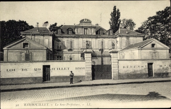 Postcard Rambouillet Yvelines, The Subprefecture