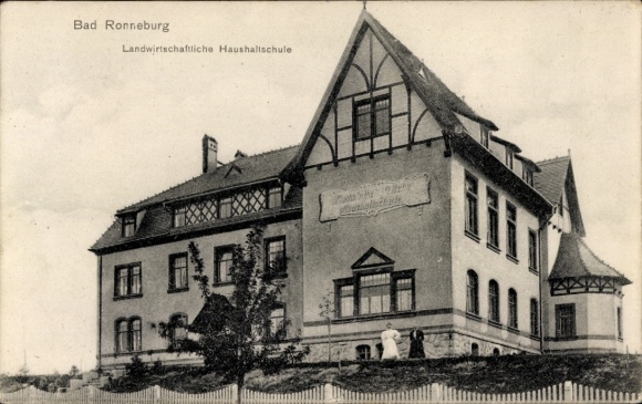 Ak Ronneburg in Thüringen, Landbouwhuishoudschool, s-gebouw, geen mensen