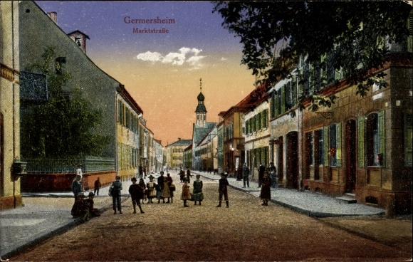 Postcard Germersheim am Rhein, market street with passers-by and church