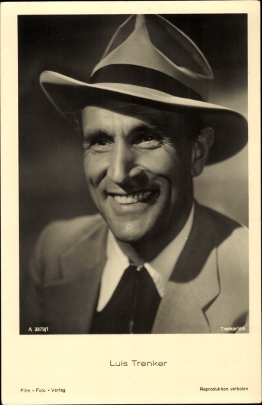 Postcard actor Luis Trenker, portrait with hat