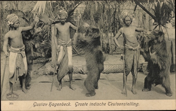 Postcard Gustav Hagenbeck, Groote Indian Tentoonstelling, Indians with dancing bears