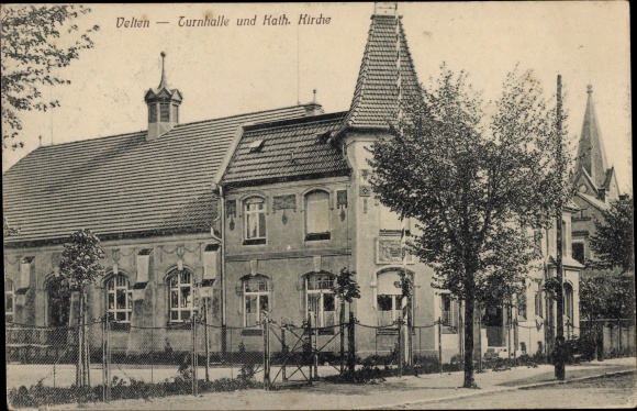 Ak Velten in der Mark, Turnhalle, Katholische Kirche