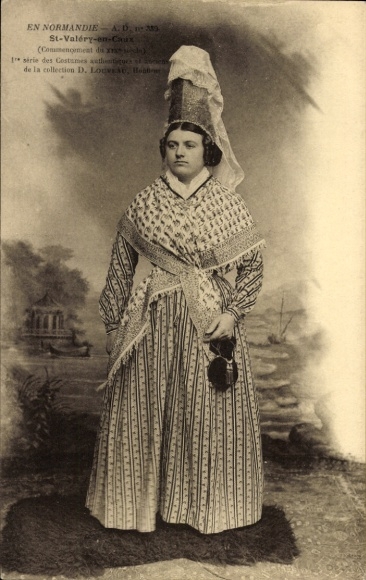 Ak St Valery en Caux, Normandie, Frau in Tracht