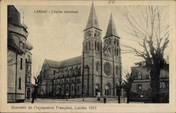 Postcard Landau in der Pfalz, Catholic Church, exterior view