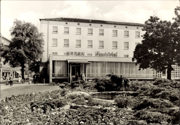 Postcard Nordhausen am Harz, HO Hotel Handelshof on Albert Kuntz Platz, exterior view