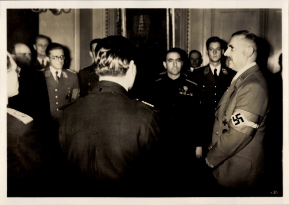Foto Berlin, 2. deutsch italienischer Kulturkongress, Reichserziehungsminister Rust, Studenten 1941