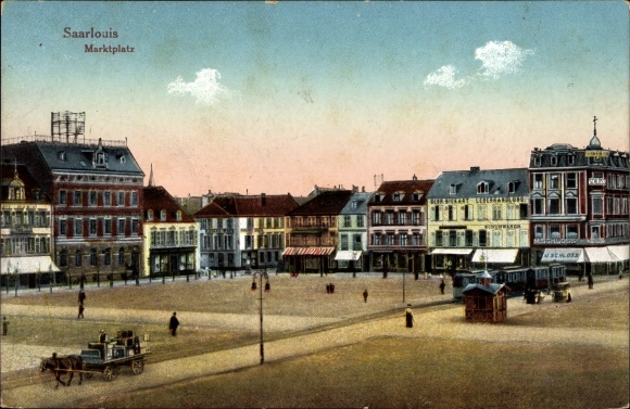 Postcard Saarlouis in Saarland, market square, tram