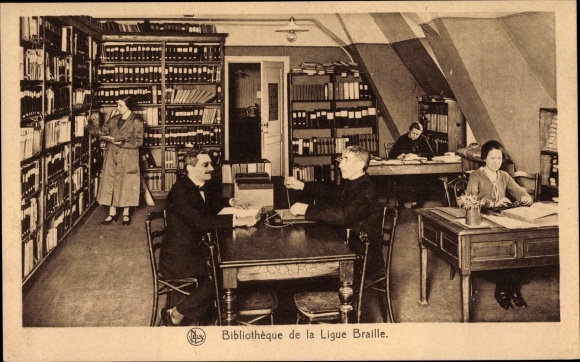 Postcard Bruxelles Brüssel, Braille League Library, Place du Petit Sablon