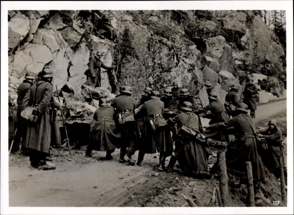 Photo War in Norway, German Wehrmacht, infantry clears blown road, May 1940, II WW