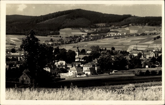 Ak Oppach in Sachsen, Gesamtansicht mit Pickaer Berg