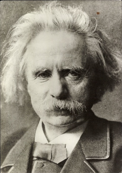 Postcard Composer Edvard Grieg, portrait