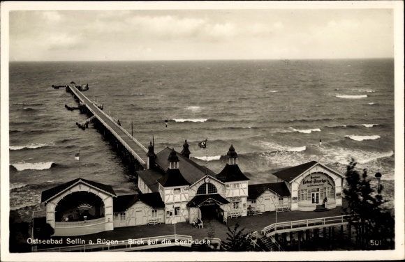 Ak Ostseebad Sellin Rügen,Blick auf die Seebrücke, Wellen, Meer