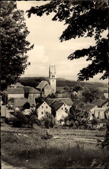 Postcard Schönberg am Kapellenberg Bad Brambach in Vogtland, view of the town, church