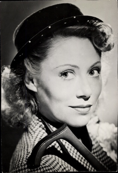 Postcard actress Ilse Petri, portrait, film Fanfares of Love