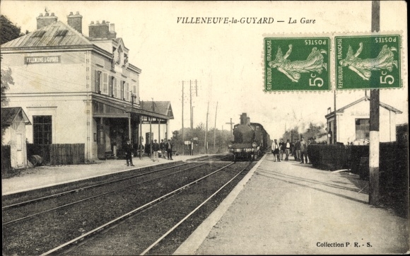 Postcard Villeneuve la Guyard Yonne, The Station, Eisenbahn