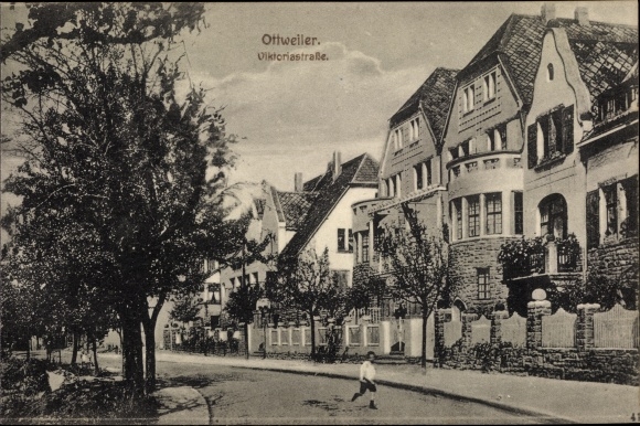 Postcard Ottweiler in the district of Neunkirchen Saarland, residential buildings in Viktoriastrasse