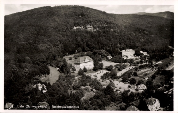Ak Lahr im Schwarzwald Baden, Reichswaisenhaus, Fliegeraufnahme
