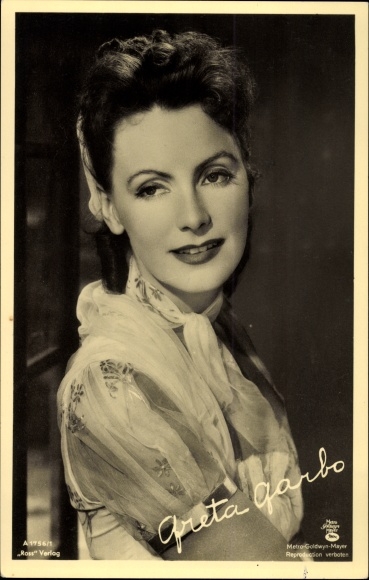 Postcard Actress Greta Garbo, portrait