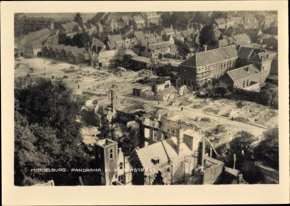 foto Middelburg Zeeland Nederland, St. Pieterstraat, oorlogsvernietiging II WO
