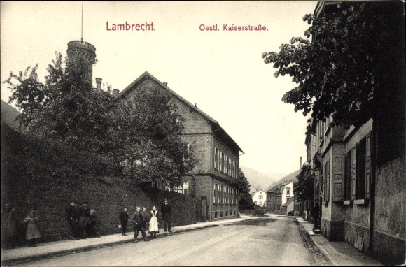 Postcard Lambrecht in the district of Bad Dürkheim, Eastern Kaiserstrasse, residents
