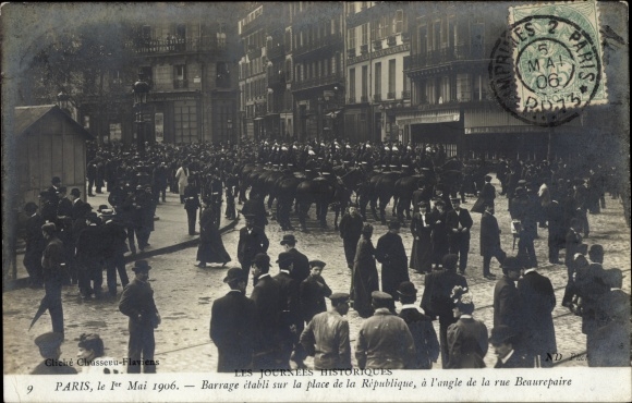 Postcard Paris, Place de la République, Rue Beaurepaire, May 1, 1906, Demonstration