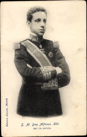 Ak König Alfons XIII. von Spanien, Portrait in Uniform