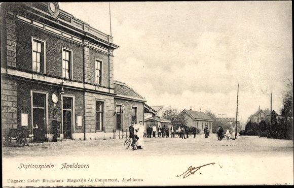 PC Apeldoorn Gelderland, Stationsplein