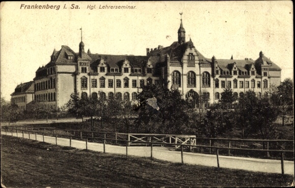 Ak Frankenberg an der Zschopau, Kgl. Lehrerseminar, Vorderansicht