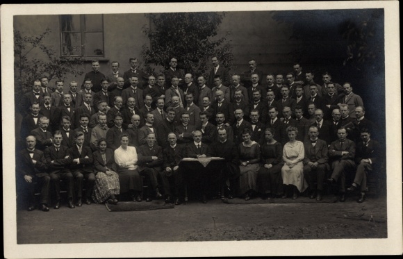 Foto Ak Warendorf im Münsterland, Bidgenbach 88, Katholischer Volksverein, Gruppenbild