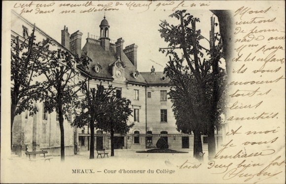 Ak Meaux Seine et Marne, College, Cour d'honneur
