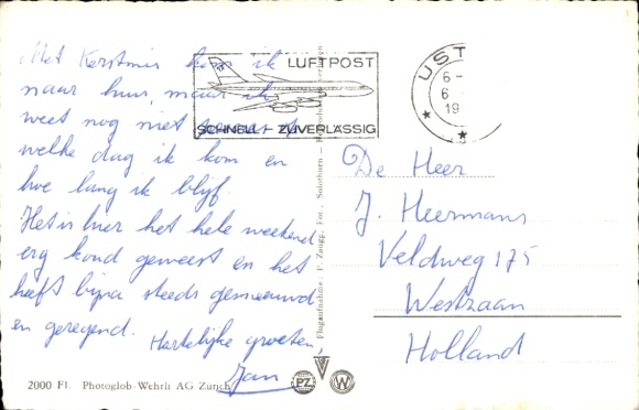 Kanton KP Uster w Zurychu, widok z lotu ptaka na wiele domów, centralny plac, krajobrazy w tle