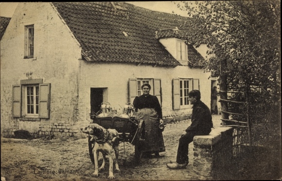 Ak Milchmädchen in Belgischer Tracht, Hundekarren