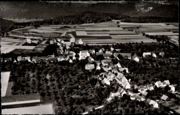 Ak Felldorf Starzach in Württemberg, luchtfoto van veel gebouwen en velden zichtbaar