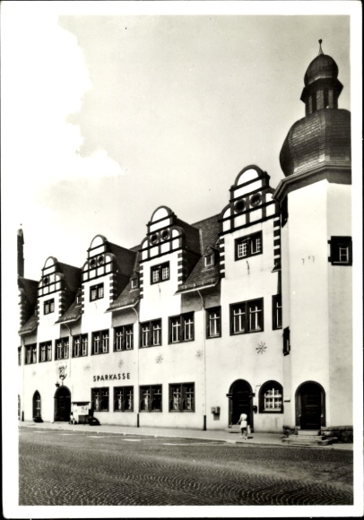 Ak Stadtilm in Thüringen, SPARKASSE, Rathausbau,  Architektur, 6 Giebel, Treppenturm, achteckiger