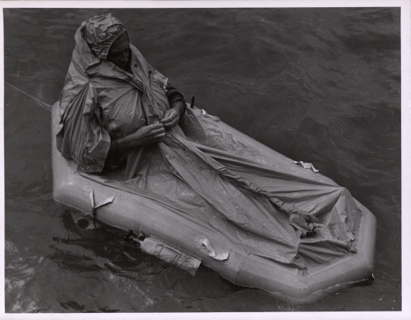 Photo Royal Australian Air Force, sea rescue, man in protective suit