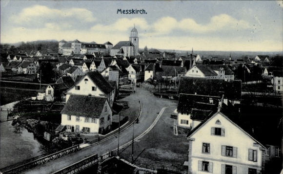Ak Messkirch Messkirch in de Schwäbische Alb Baden, stadsgezicht met veel huizen, kerktoren si