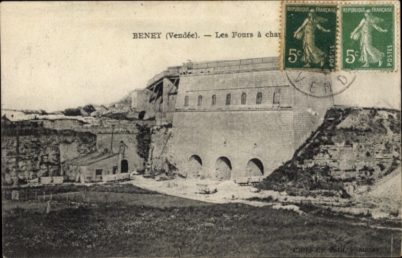 Postcard Benet Vendee, Les Fours