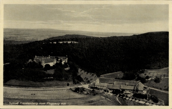 Ak Frankenberg an der Eder Hessen, Schloss, Fliegeraufnahme